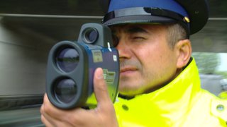 De verkeersrechtadvocaat helpt u bij het terugkrijgen van uw rijbewijs na invordering.